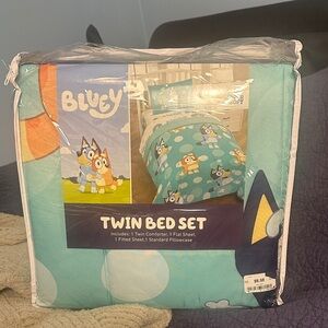 Bluey Twin Comforter Set - Blue